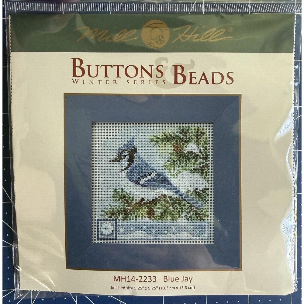 Mill Hill Buttons & Beads Winter Series Kit Blue Jay w Ceramic Snowflake Button - Picture 2 of 4